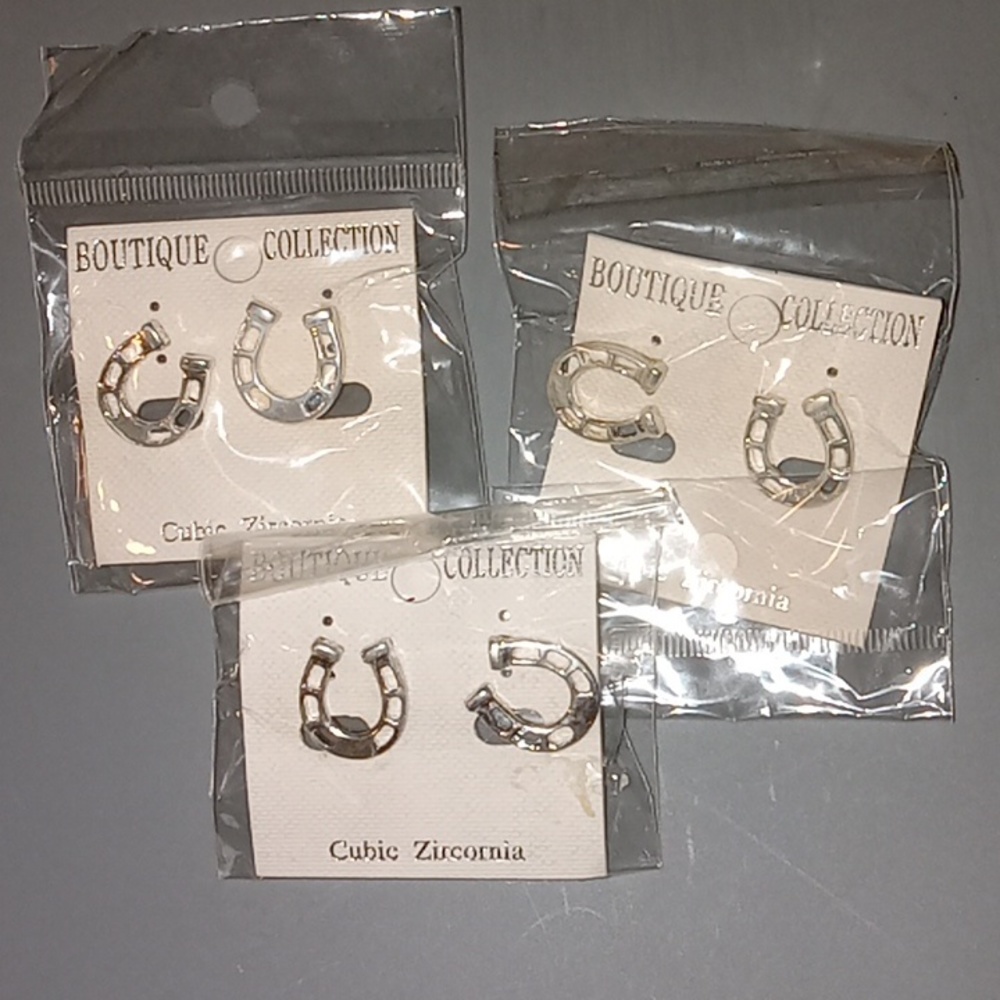 ❤️❣️FANTASTIC!/HORSE SHOE EARRINGS 3pcs 💟💕